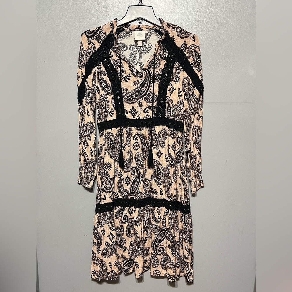 Knox Rose Paisley V-Neck Dress Small Tan Black Long Sleeve Tassels Boho Casual